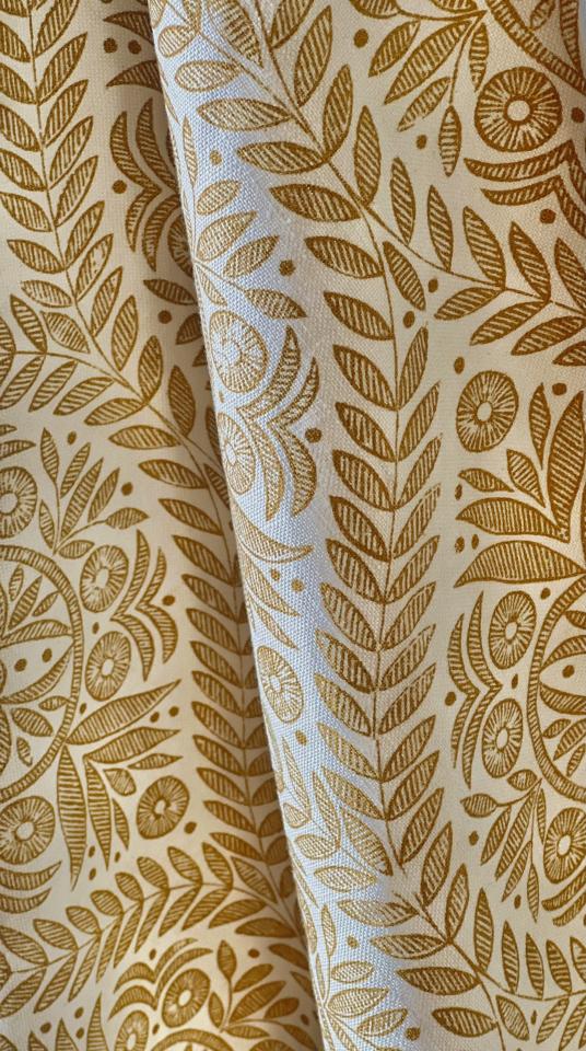 Shianna Linen, Dijon