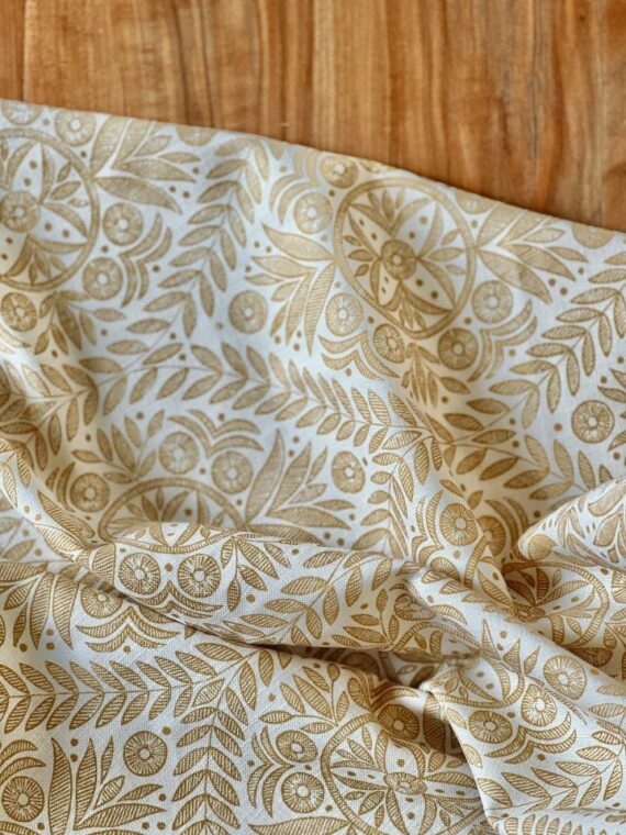 Shianna Linen, Dijon