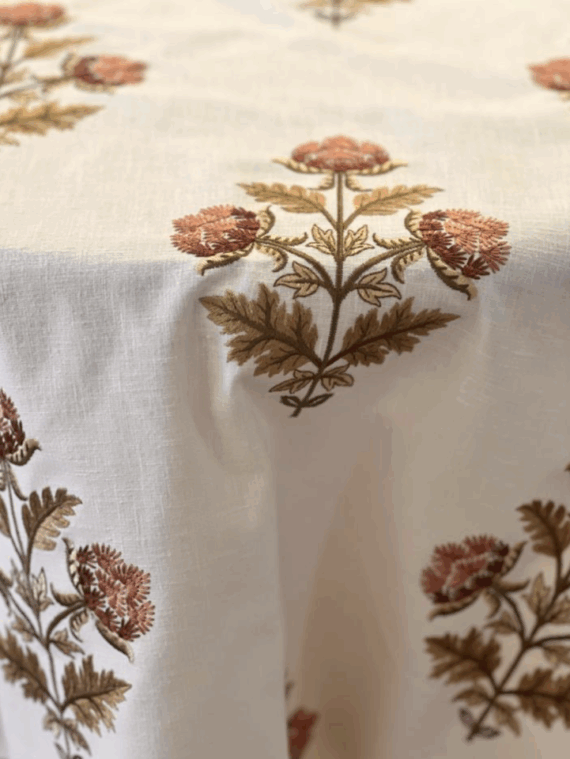 Meghan Runner, Currant