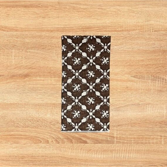 Louis Napkin, Walnut