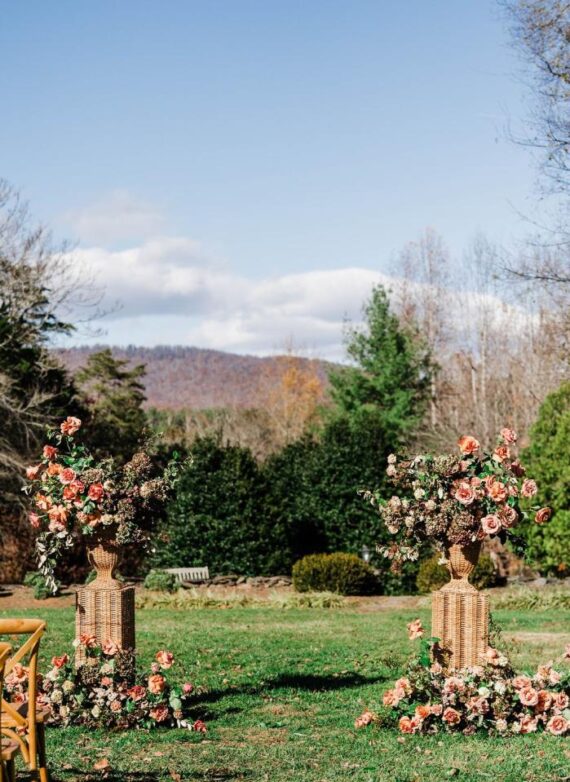 Liliana Scalloped Urn & Pedestal