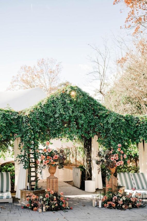 Liliana Scalloped Urn & Pedestal